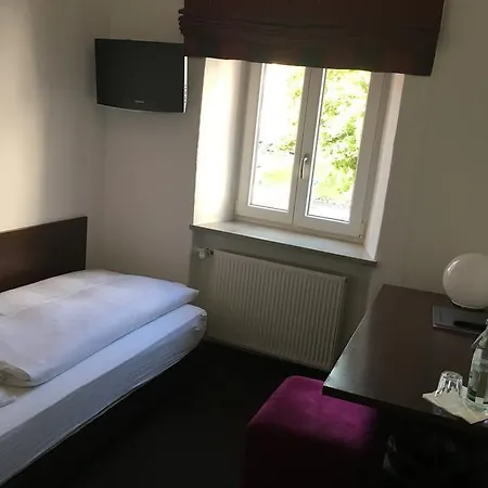 Ξενοδοχείο Bergbauer Mit Late-self-check-in Neuburg an Der Donau