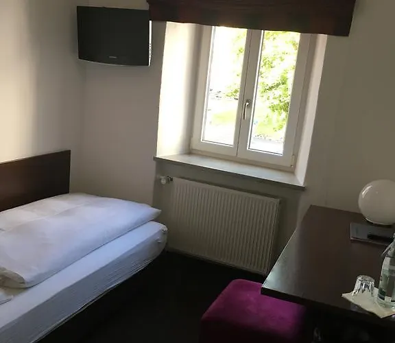 Hotel Bergbauer Mit Late-self-check-in Neuburg an Der Donau